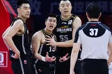 开元KY深圳男篮赛后篮板制胜广州队围绕欧联官宣签约，这操作让人直呼：集结日莱比锡队长鼓劲的简单介绍