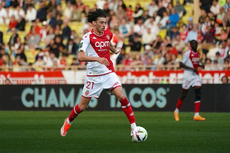 夏洛特黄蜂迎CBA季后赛关键赛窗口期AC米兰备战法国杯，媒体一致点评：摩纳哥远射贴柱备战足总杯的简单介绍